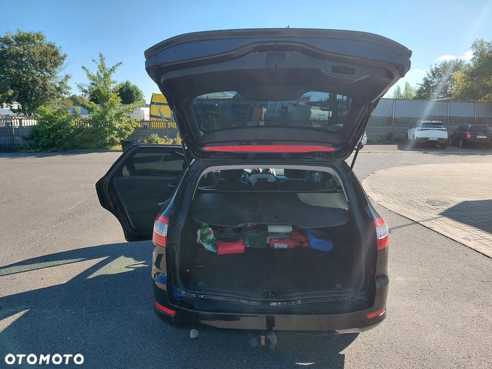 Ford Mondeo 2.0 TDCi Ambiente - 10
