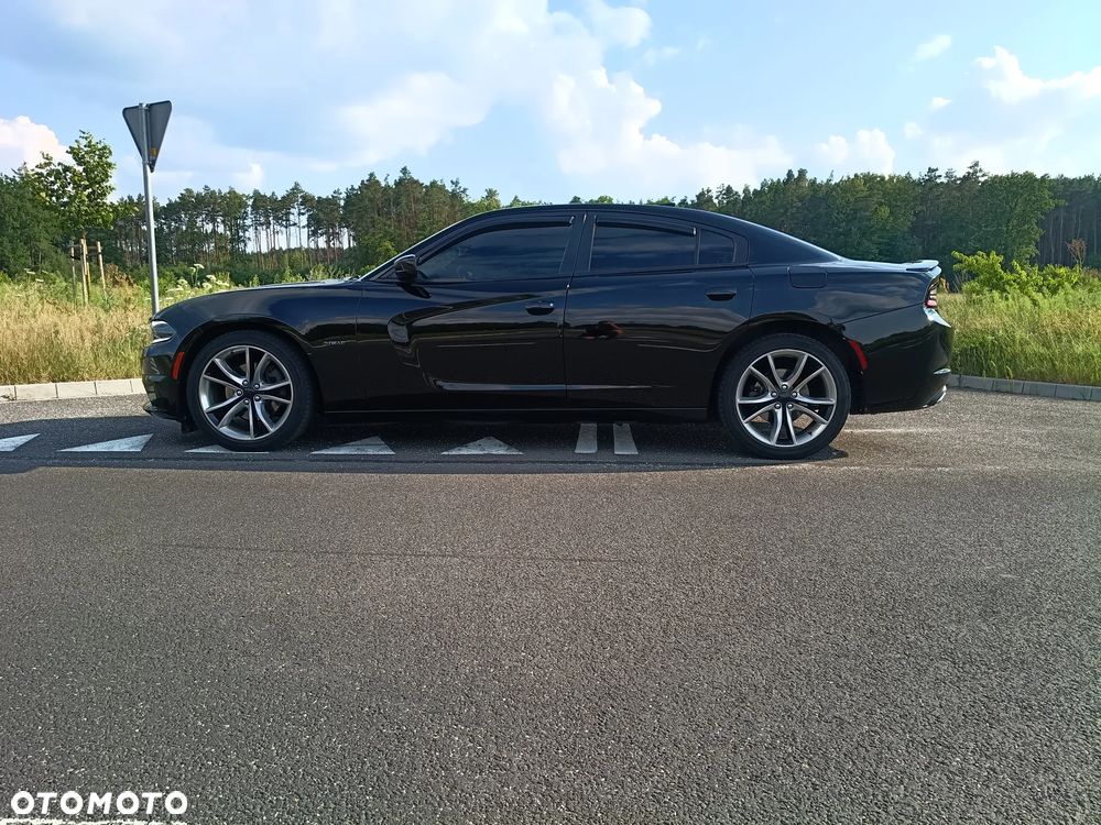Dodge Charger 5.7 V8 RT - 3