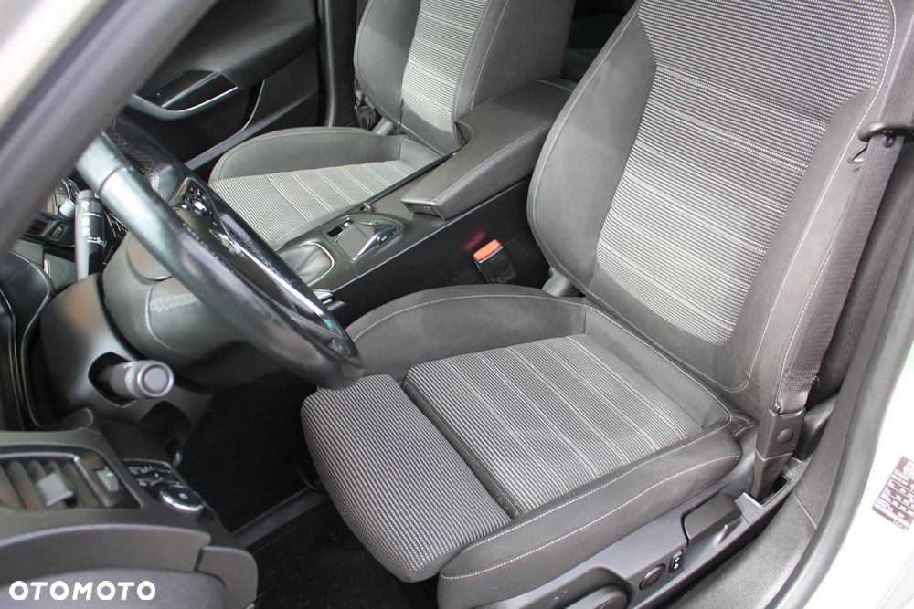 Opel Insignia - 15