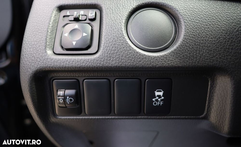 Mitsubishi L200 Double Cab 2.2 DI-D A/T Intense - 24