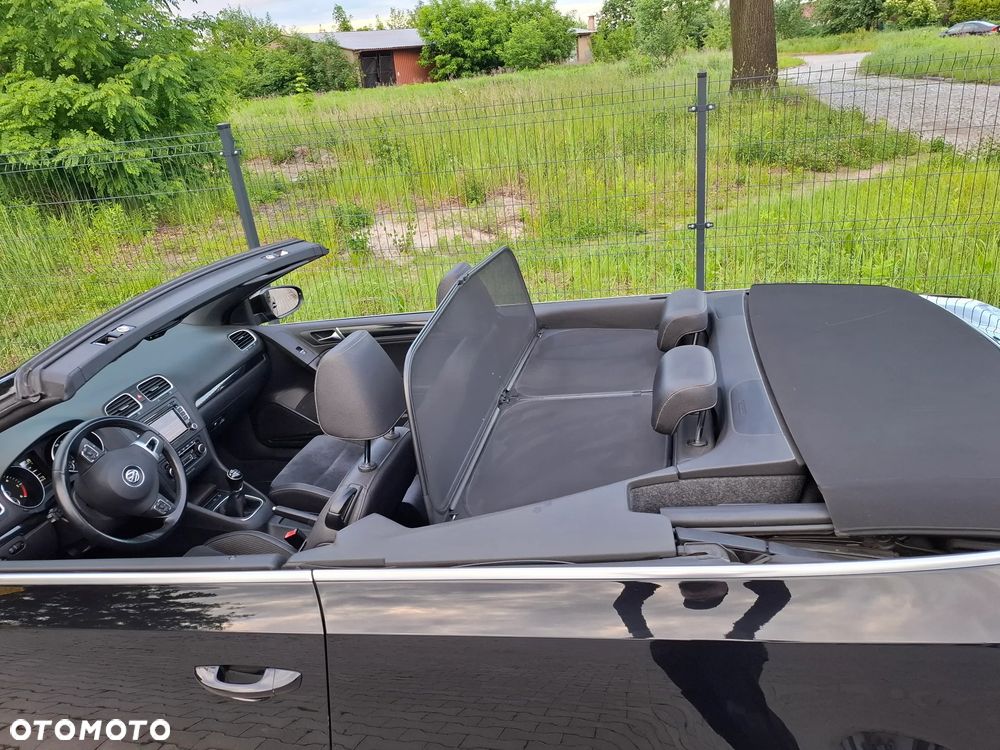 Volkswagen Golf 2.0 TDI DPF Highline - 12