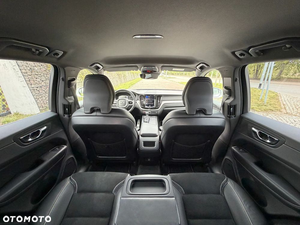 Volvo XC 60 D4 R-Design - 31
