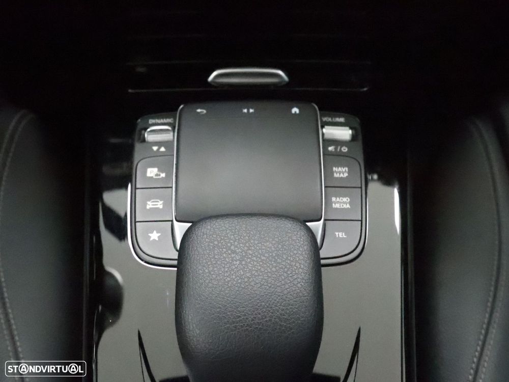 Mercedes-Benz A 250 - 25