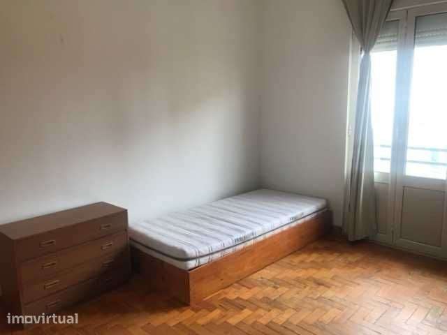Apartment in Avenidas Novas - More