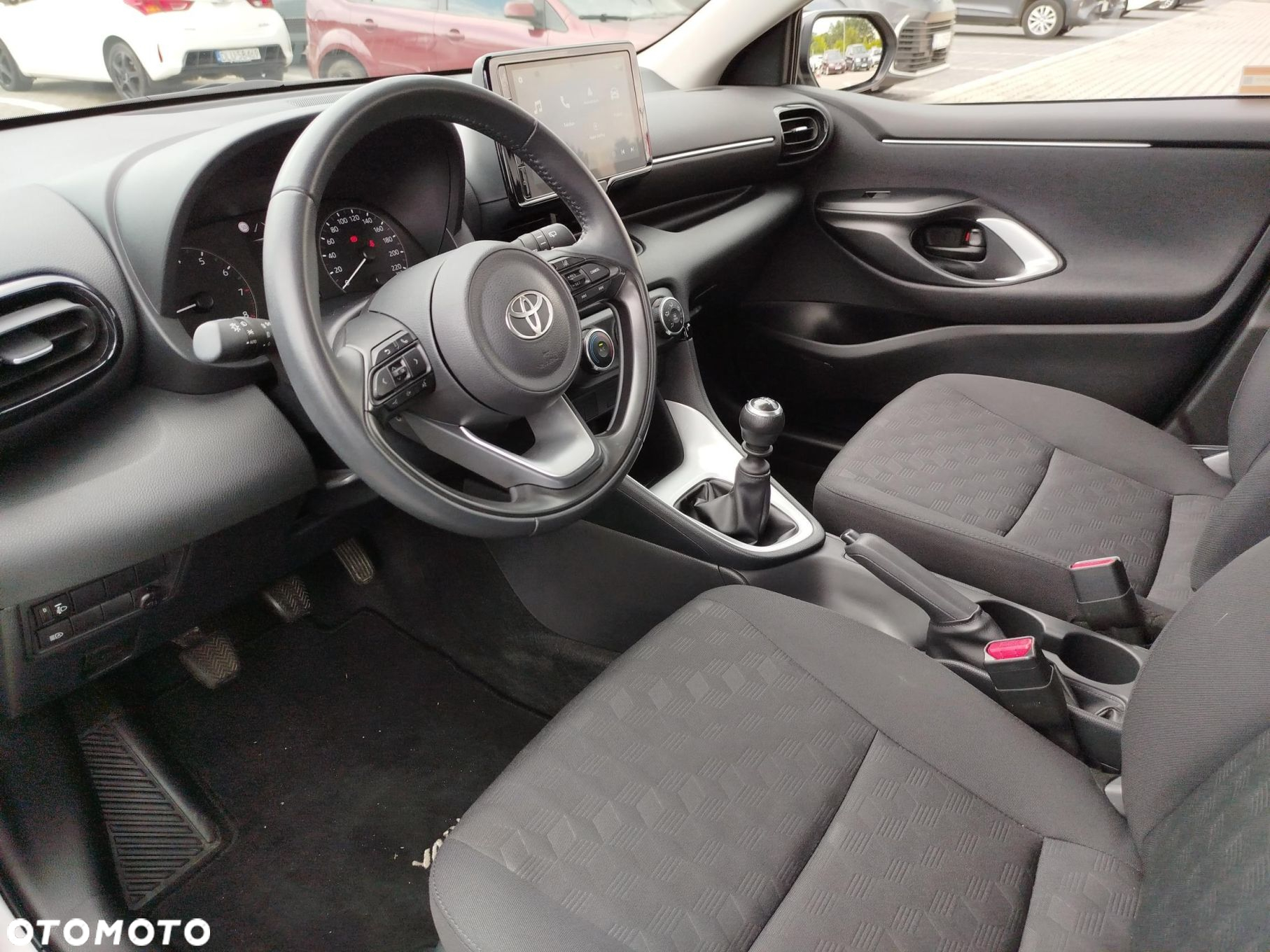Toyota Yaris - 10