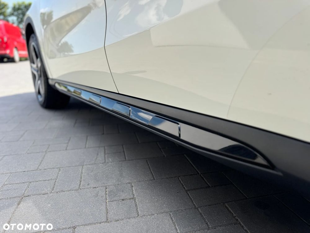Mercedes-Benz GLA 250 4-Matic - 36