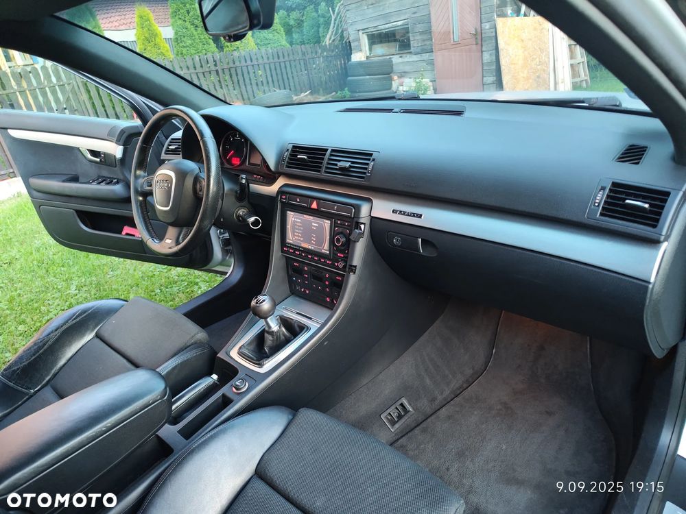 Audi A4 Avant 3.0 TDI Quattro - 14