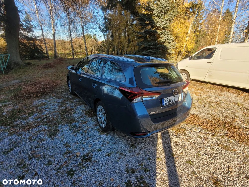 Toyota Auris 1.6 Premium - 4