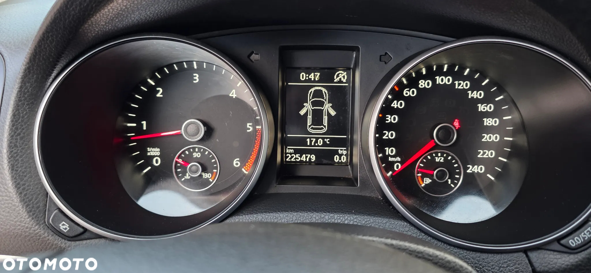 Volkswagen Golf 1.6 TDI BlueMotion Technology Comfortline - 17