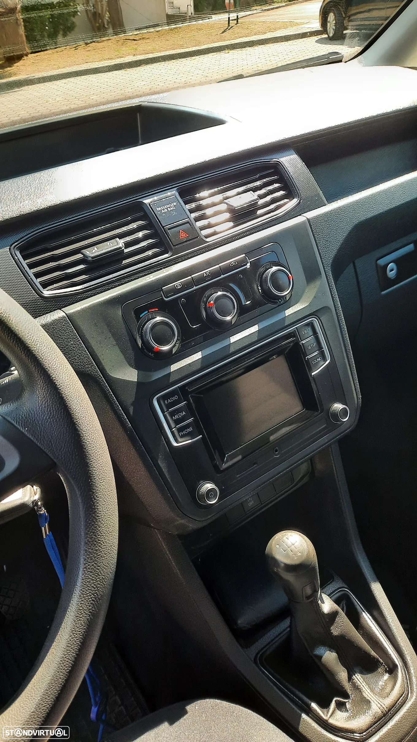 VW Caddy - 10