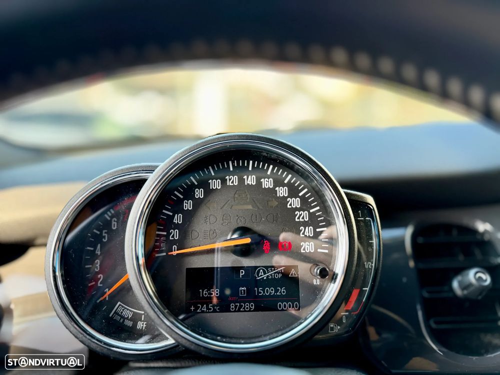 MINI 5 Portas Cooper Auto - 22