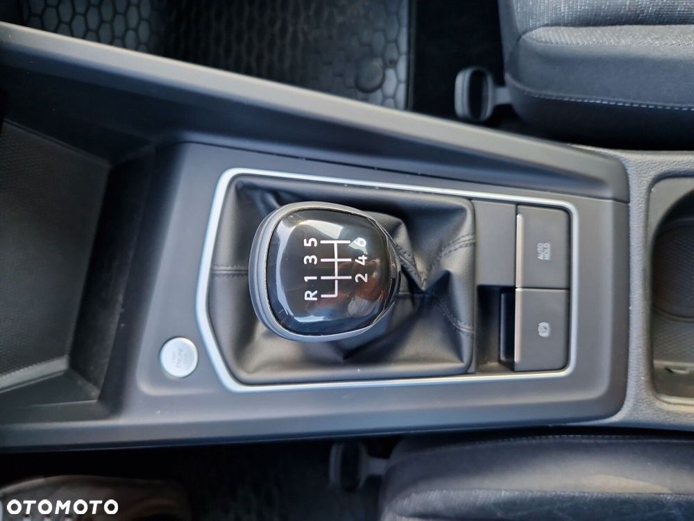 Volkswagen Golf 1.5 TSI EVO Style - 24