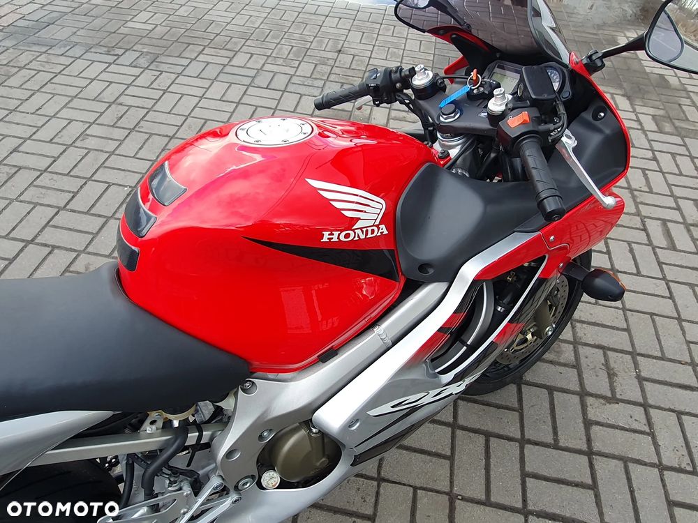 Honda CBR - 19