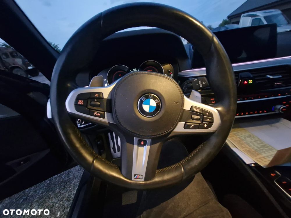 BMW Seria 5 520d xDrive M Sport Edition - 26