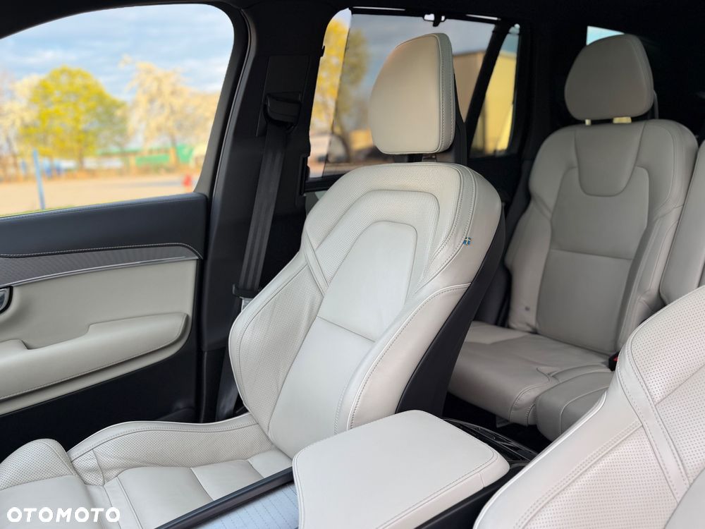 Volvo XC 90 T8 AWD Recharge Ultimate Dark - 32
