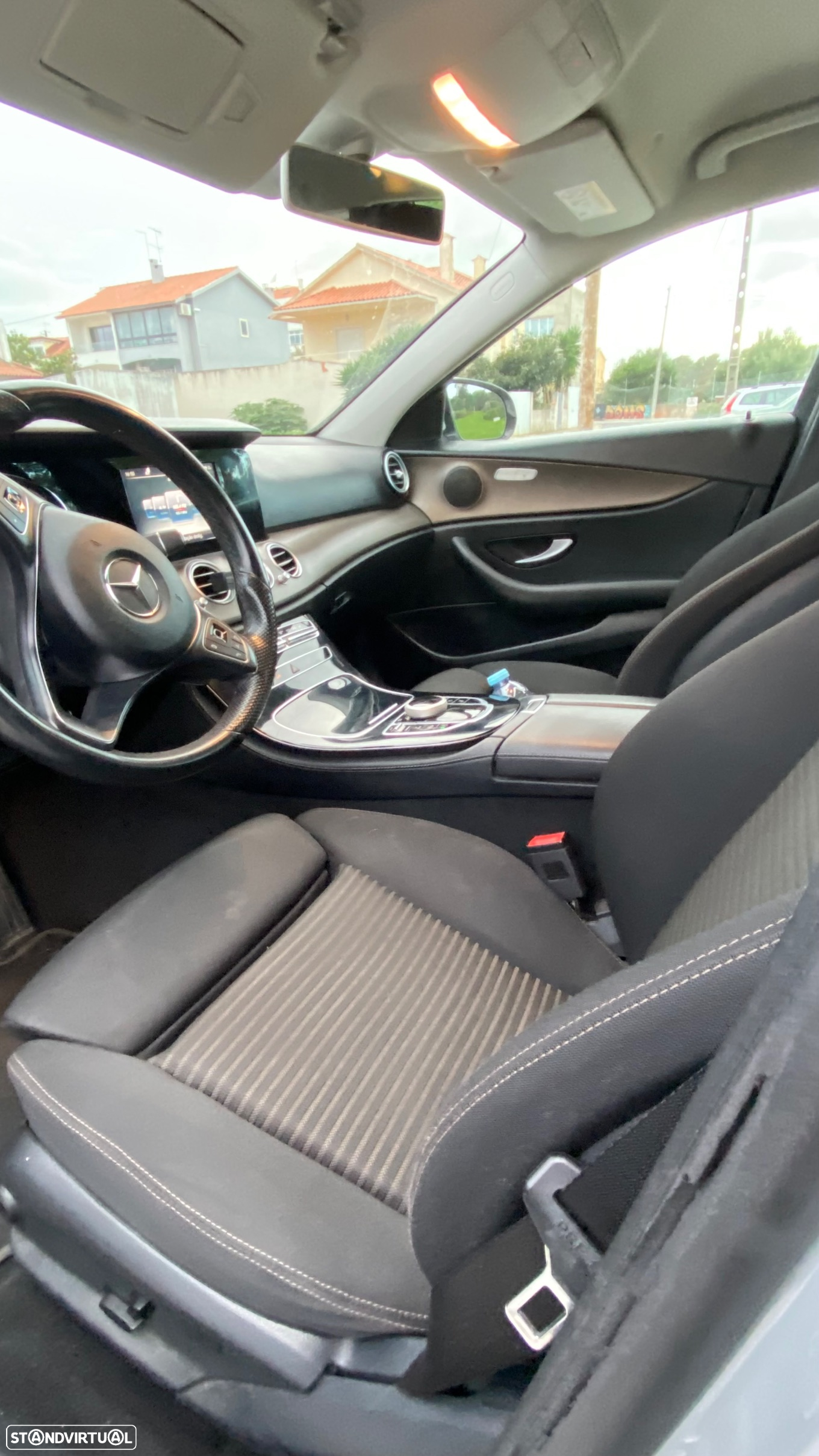 Mercedes-Benz E 220 d T 9G-TRONIC Avantgarde - 5