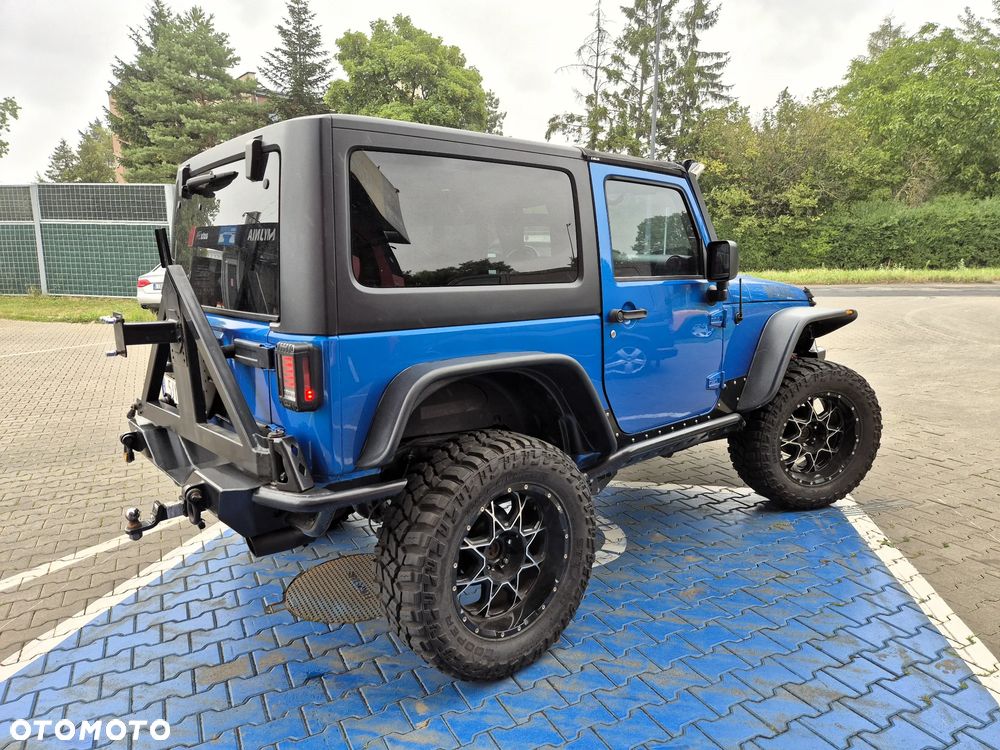 Jeep Wrangler - 5