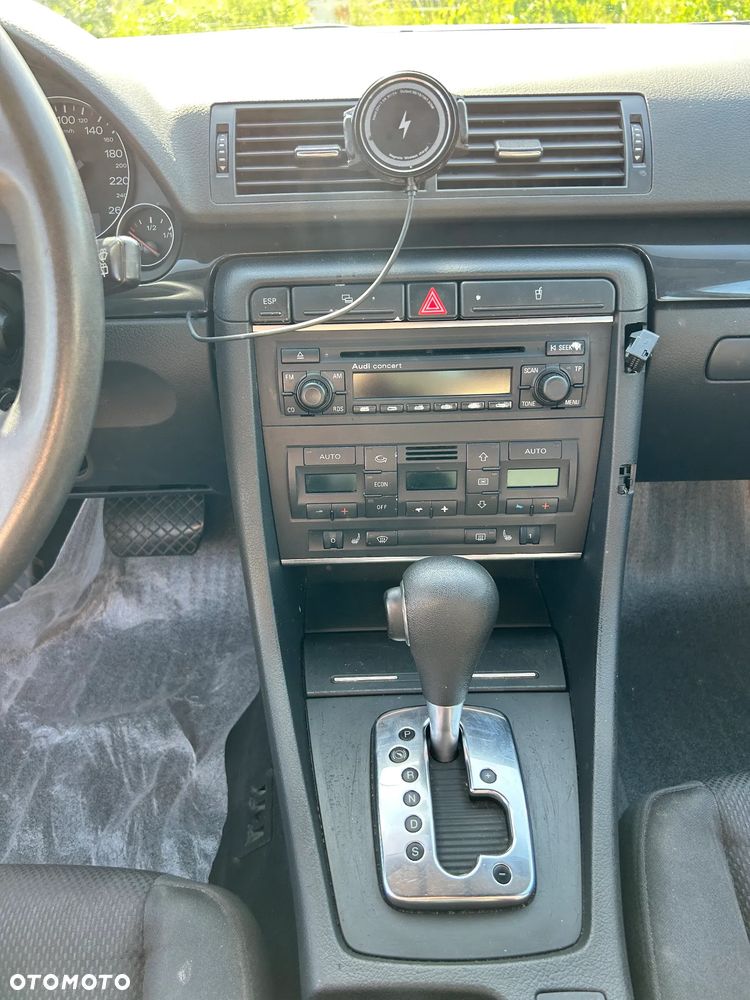 Audi A4 Avant - 11