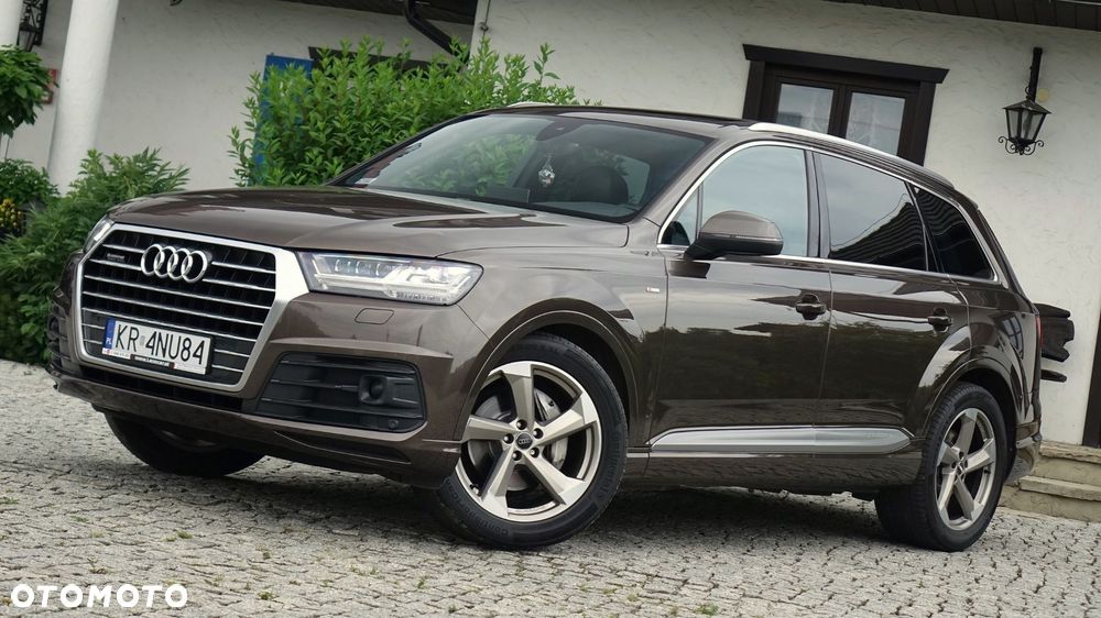 Audi Q7 - 1