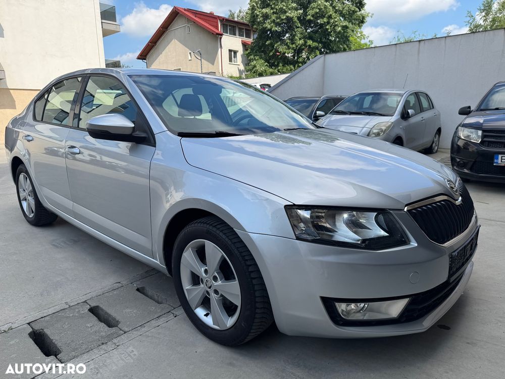 Skoda Octavia 1.6 TDI DPF DSG Ambition - 3