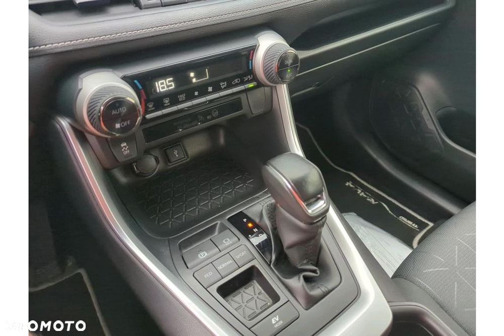 Toyota RAV4 - 12
