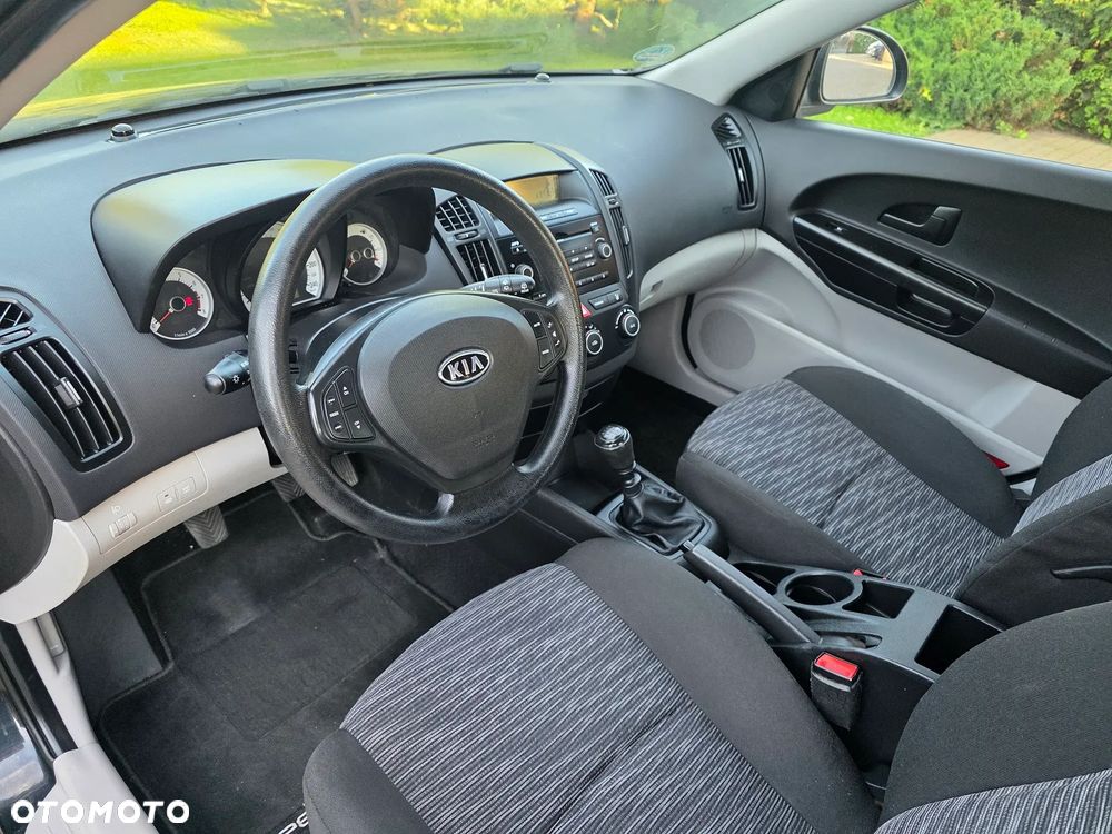 Kia Ceed 1.4 Comfort + - 13