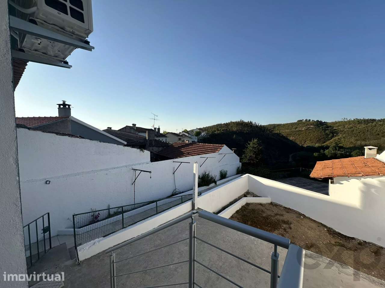 Encantador refúgio rural de 2 quartos com vistas para o rio - Grande imagem: 5/50