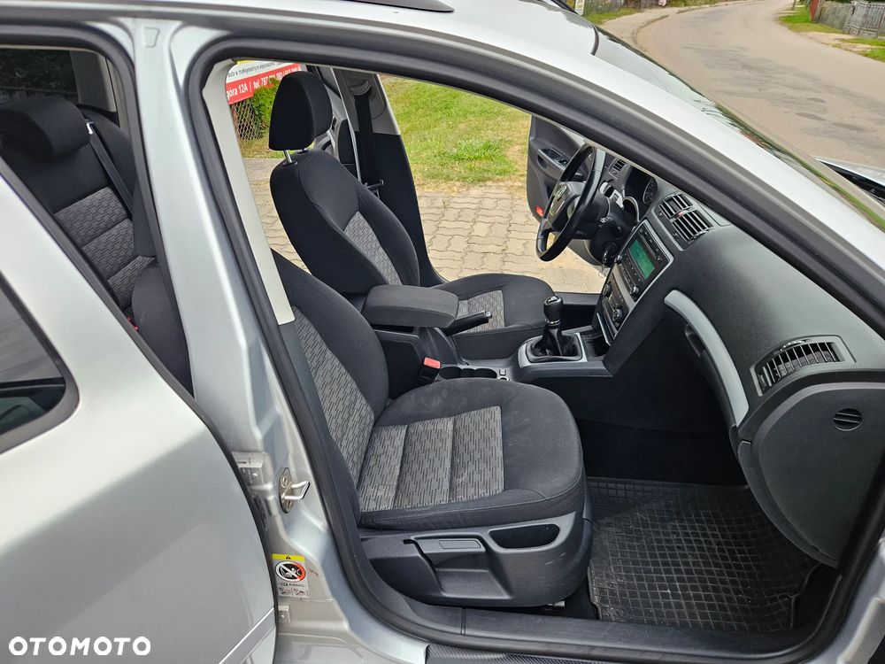 Skoda Octavia 1.6 TDI DPF Ambition - 15