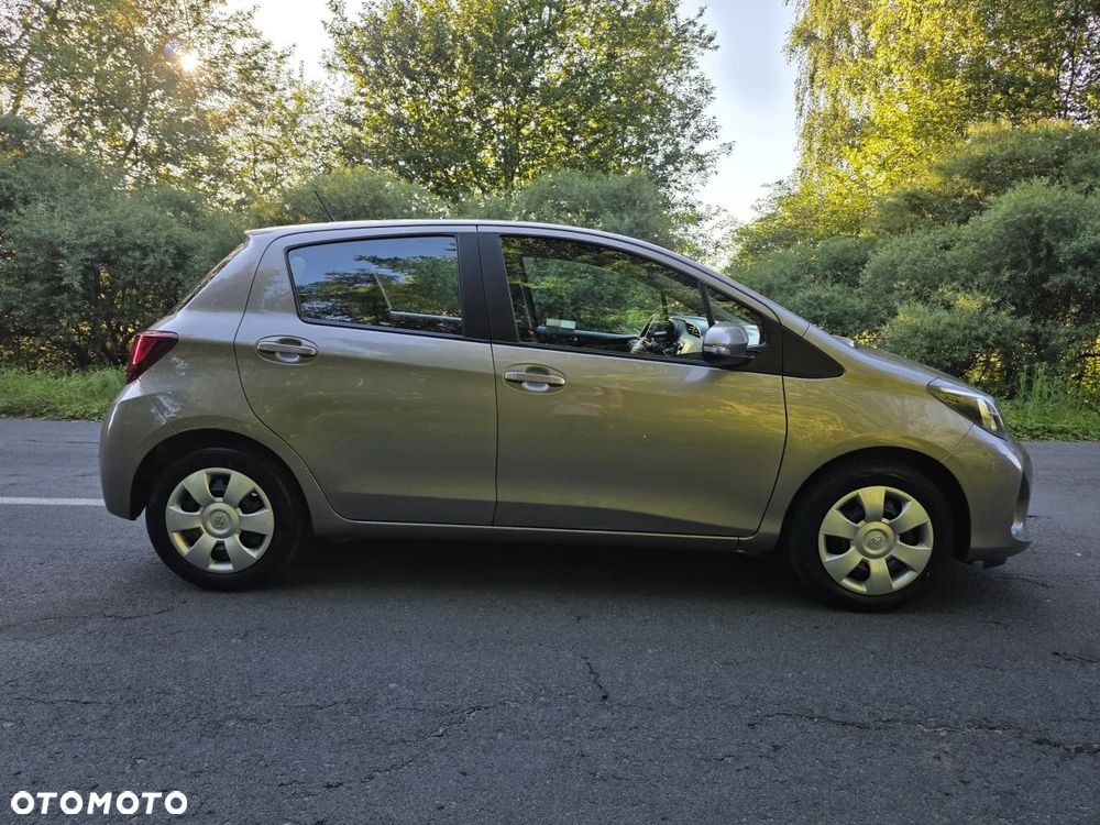 Toyota Yaris 1.33 Premium MS - 4