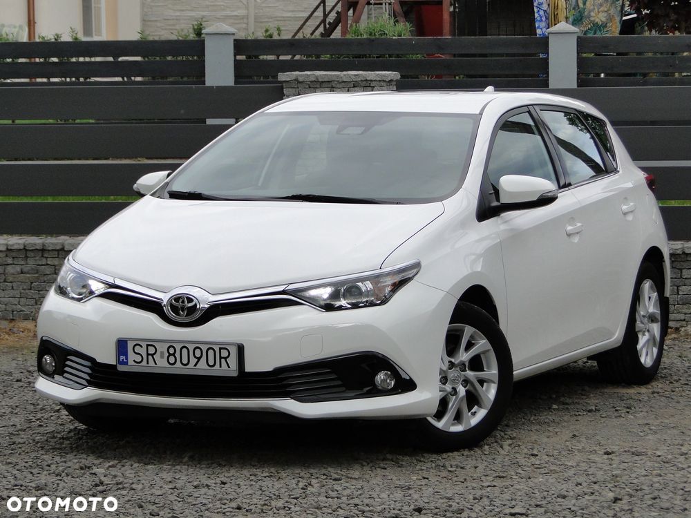 Toyota Auris 1.6 Premium - 2