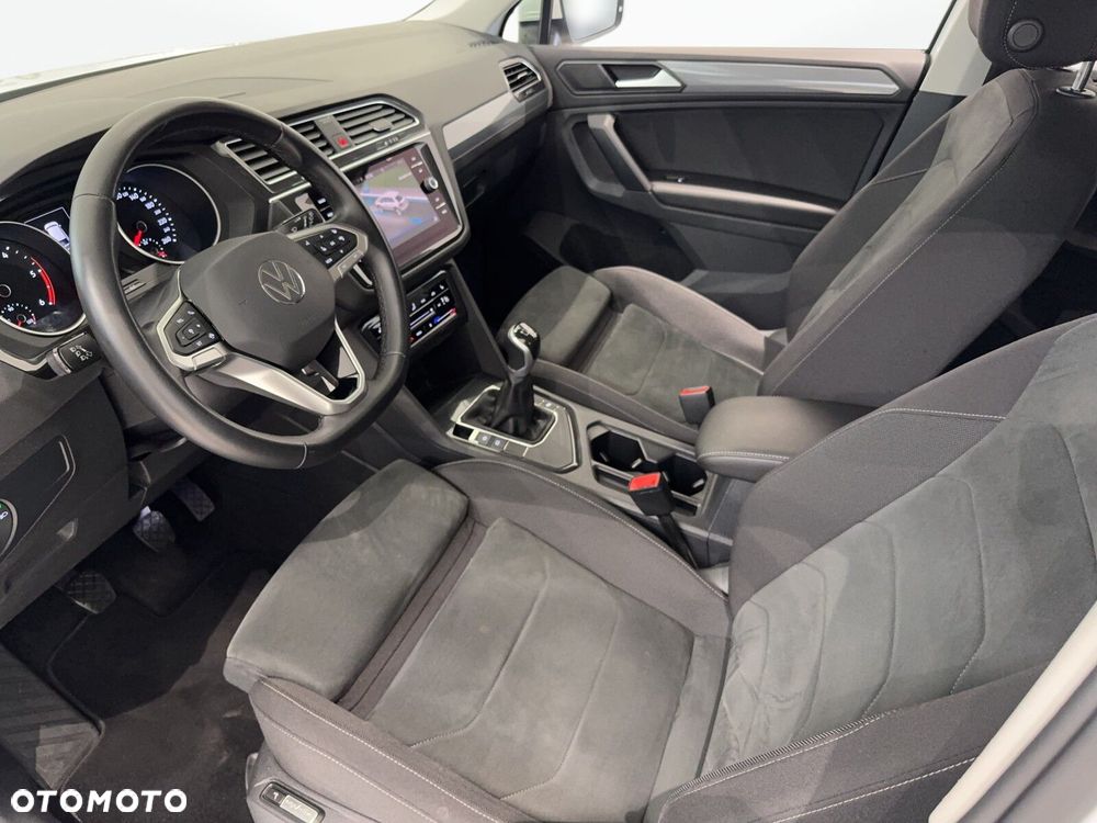 Volkswagen Tiguan - 11