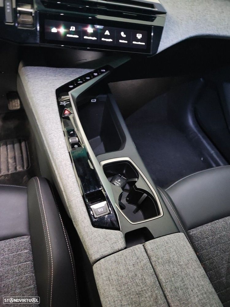 Peugeot E-3008 73 kWh Allure - 12