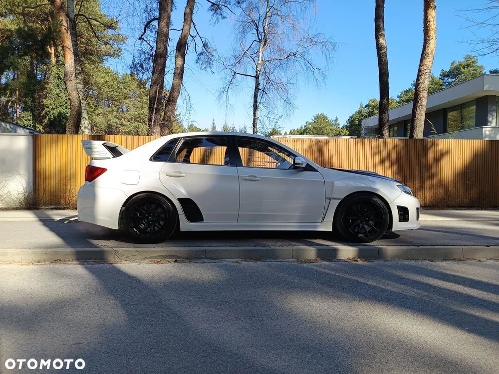 Subaru Impreza STI - 23