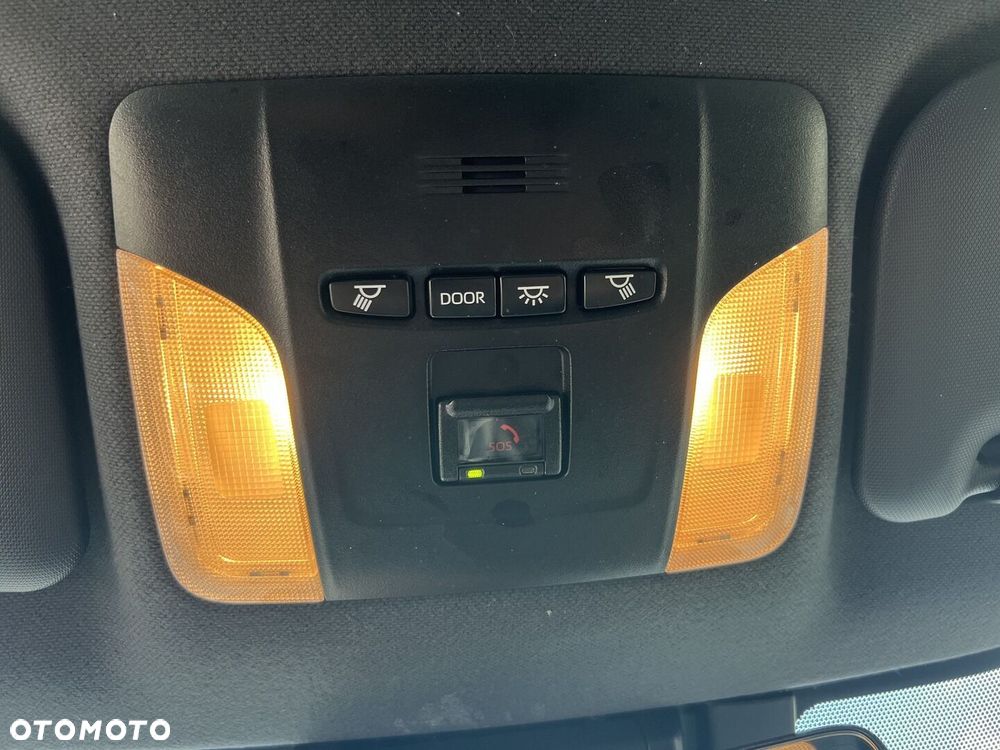 Toyota Corolla 1.8 Hybrid Comfort - 24