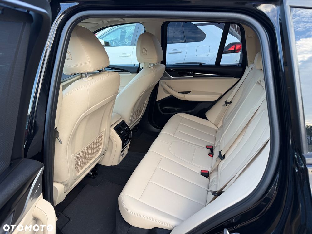 BMW X3 xDrive20i sport - 8