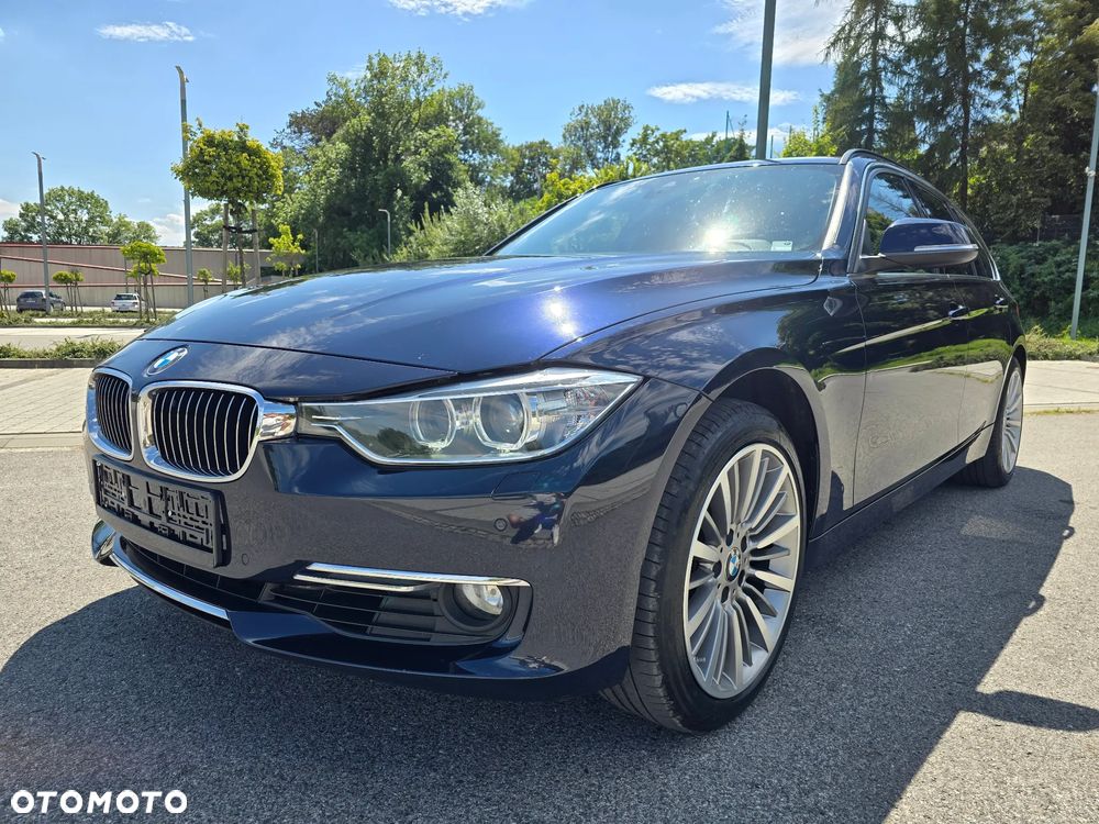 BMW Seria 3 328i Touring Luxury Line - 17