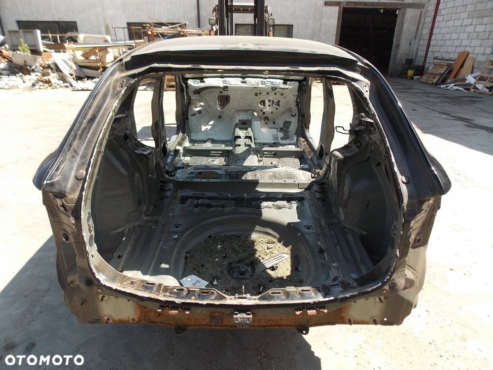 MAZDA 6 GJ KOMBI 12-17 CWIARTKA BLOTNIK SLUPEK TYL PRAWY 41W - 5