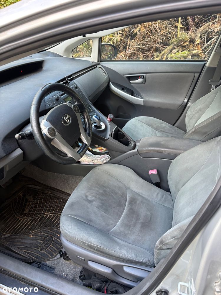 Toyota Prius - 8