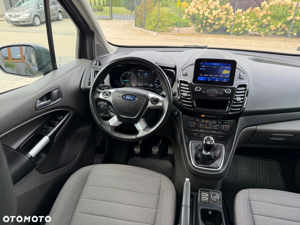 Ford Tourneo Connect Grand - 21