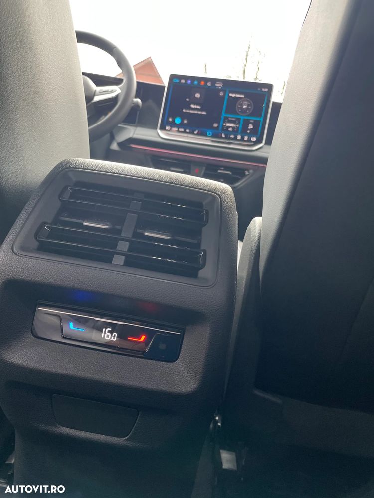 Volkswagen Tiguan - 33