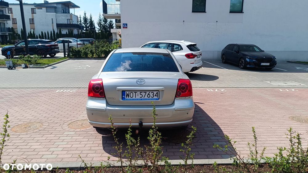 Toyota Avensis 1.8 VVT-i - 6
