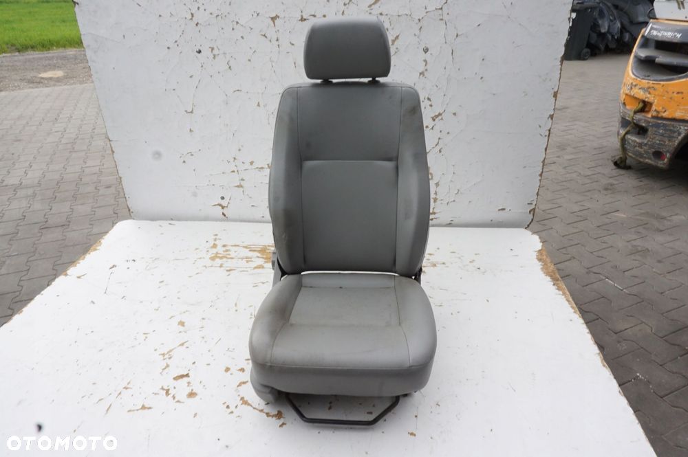 FOTEL PRAWY PRZÓD PASAŻERA AIR BAG VOLKSWAGEN TRANSPORTER T5 - 1