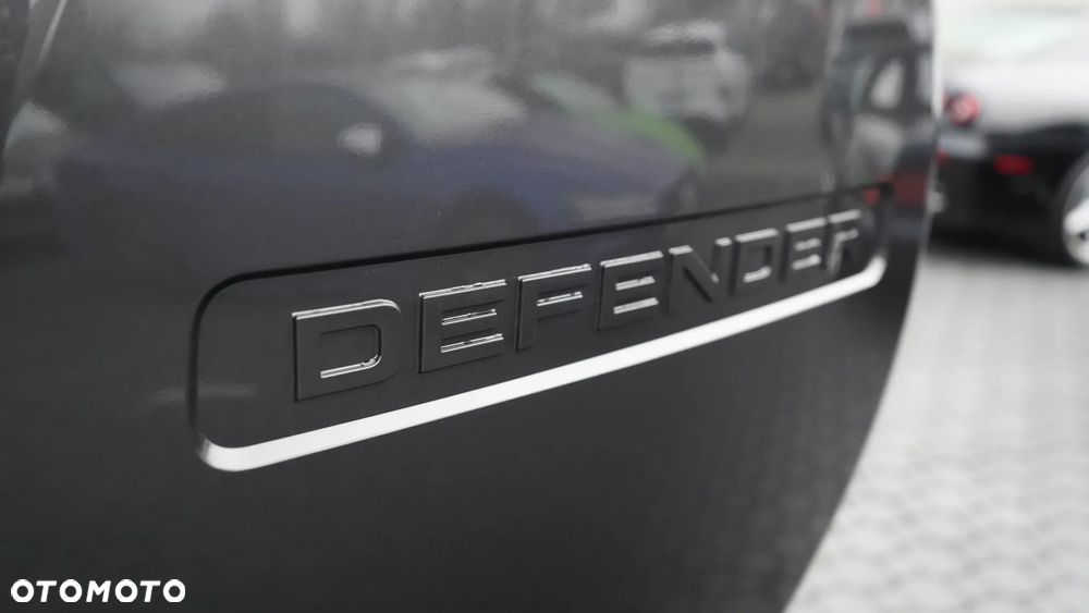 Land Rover Defender 3.0 D350 mHEV X-Dynamic HSE - 10