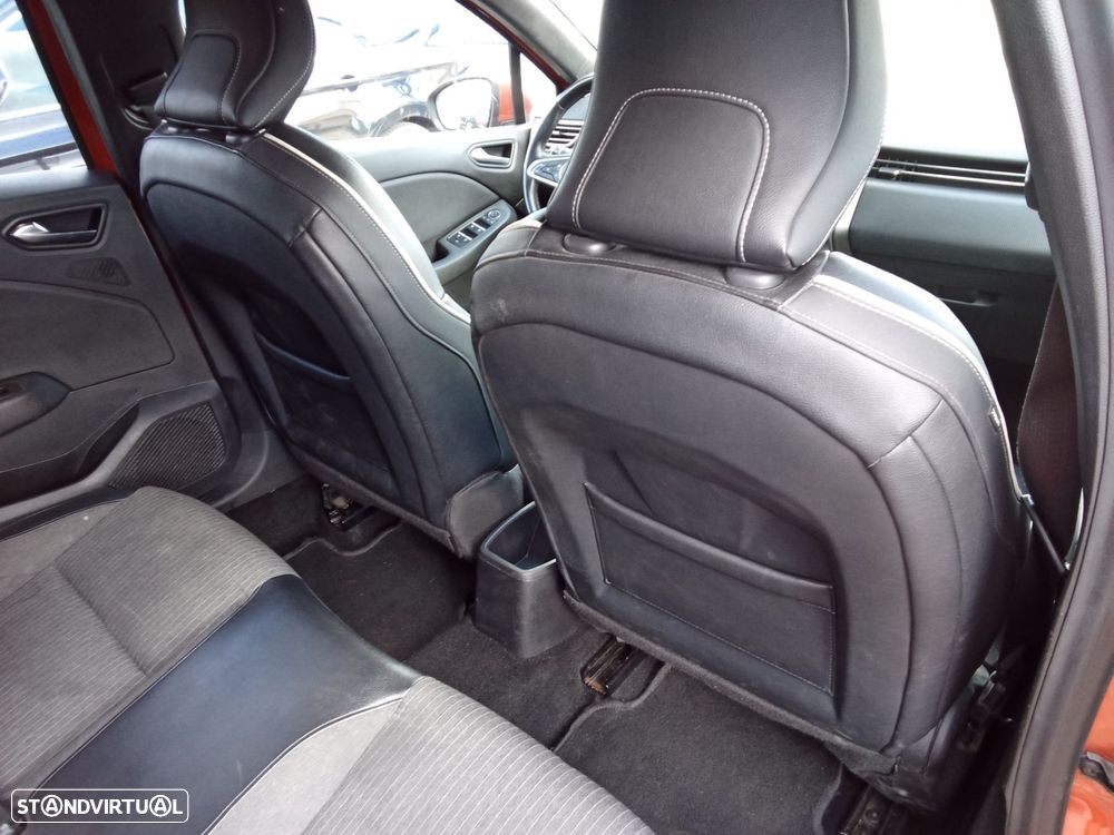 Renault Clio 1.0 TCe RS Line - 25