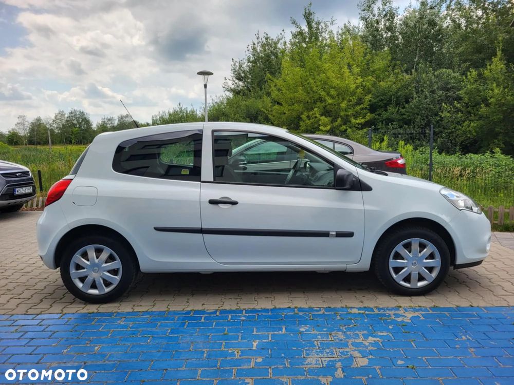 Renault Clio - 2
