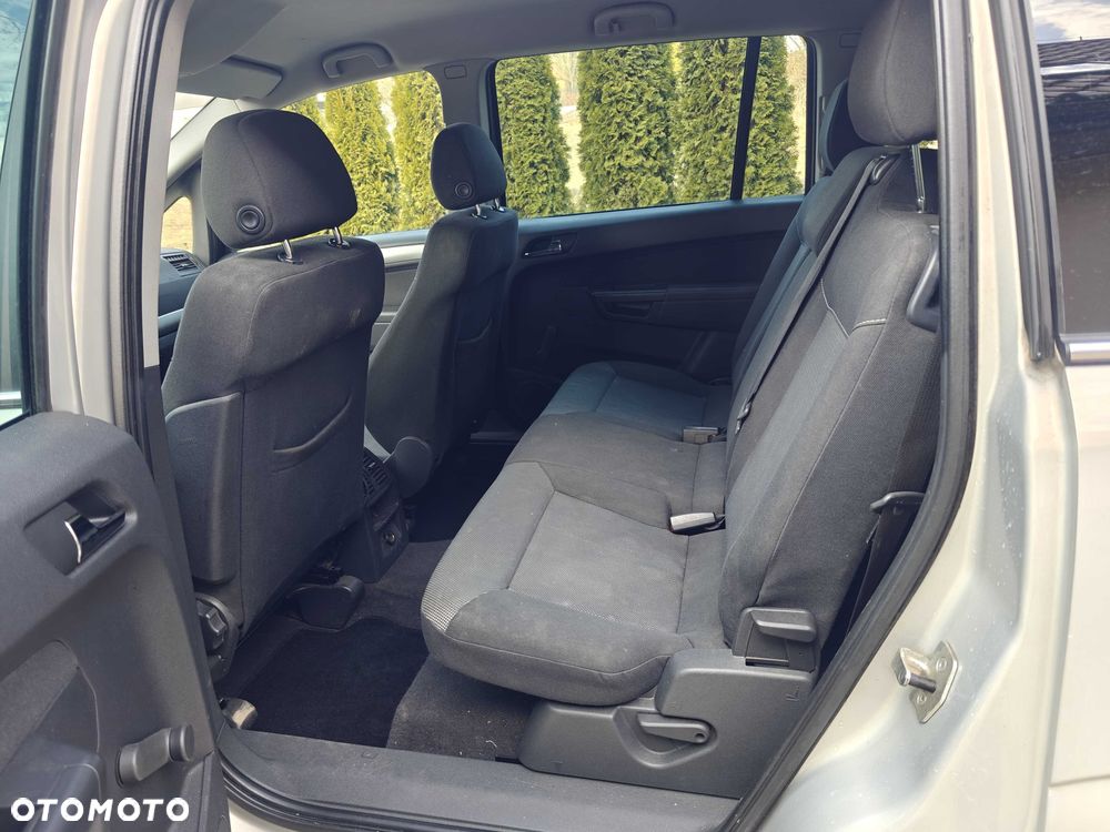 Opel Zafira - 8