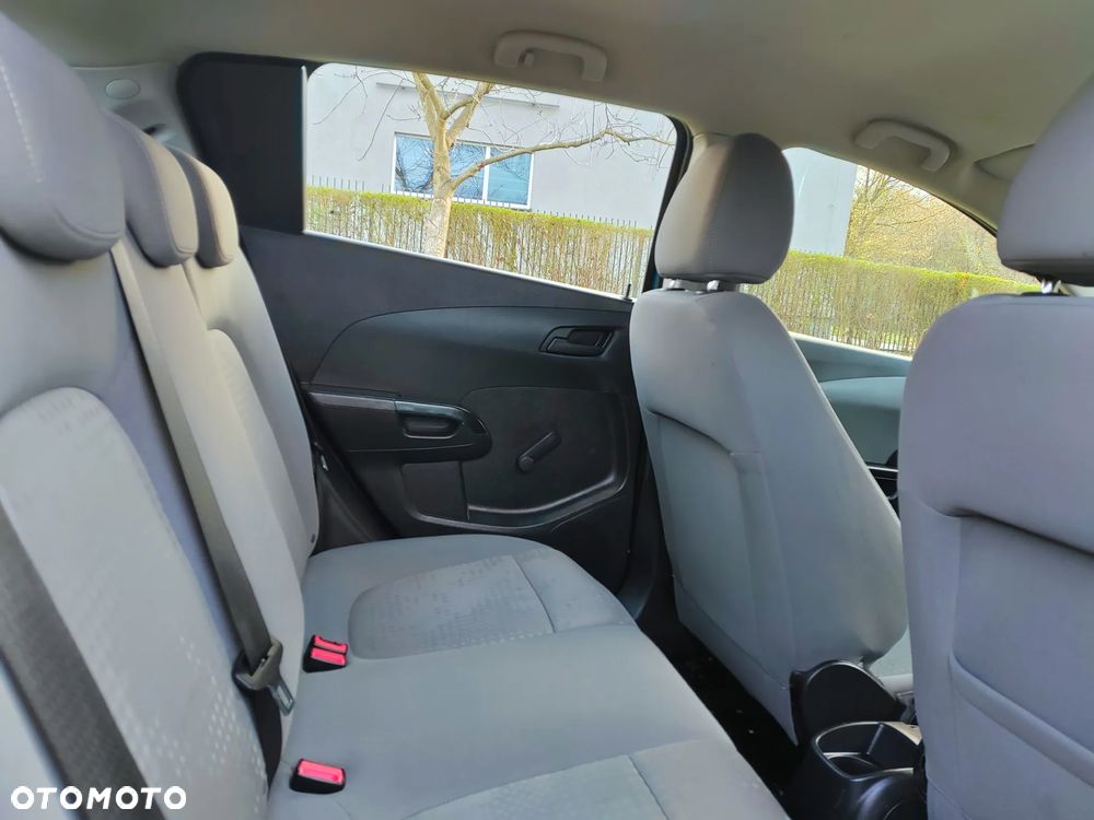 Chevrolet Aveo 1.2 LS - 12