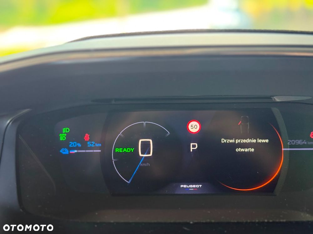 Peugeot 2008 54kWh GT - 19