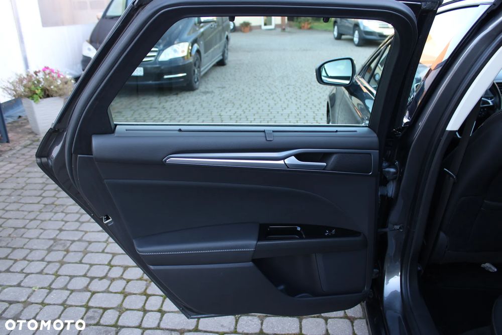 Ford Mondeo 2.0 TDCi Titanium PowerShift - 18