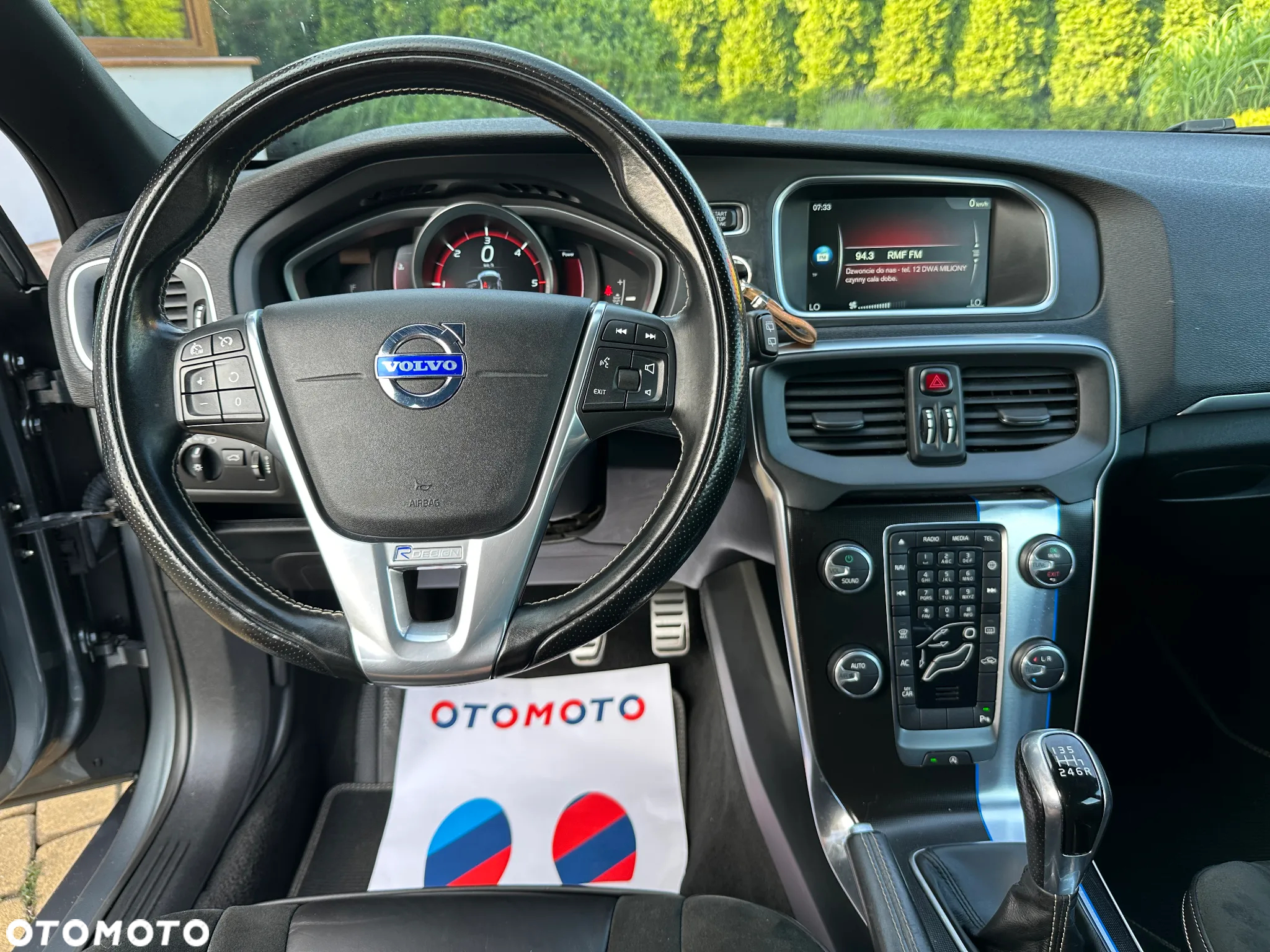 Volvo V40 D4 Drive-E R-Design Summum - 24